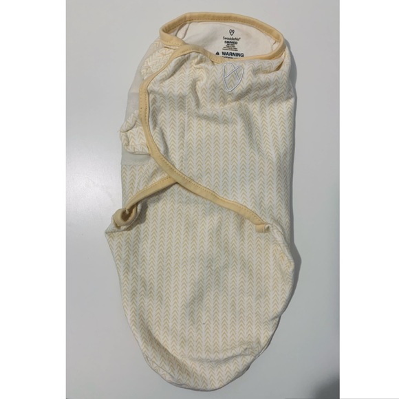 3/$25 π NWOT πΌπΌ Bundle: 4 Swaddles - Picture 3 of 5